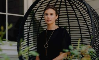 Familja Gucci ka një sekret të errët: Trashëgimtarja akuzon ish-njerkun për abuzim seksual