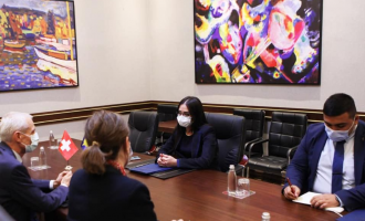 Kryediplomatja njofton ambasadorin e ri zviceran për marrëveshjen e Uashingtonit