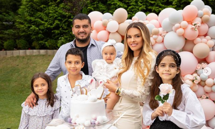 Më e vogla e familjes Fejzullahu po feston ditëlindjen e parë