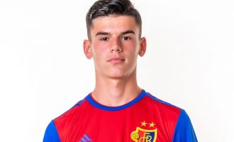 Albian Hajdari nënshkruan me Juventus