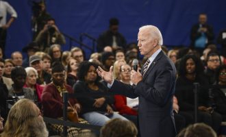 Biden do t’i kërkojë Kongresit punësimin edhe të 100 mijë punonjësve shëndetësorë