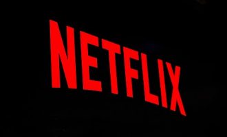 Tani mund të ndiqni disa filma dhe seriale falas në Netflix