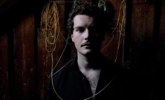 Publikohet kënga e re “Sweet Regrets” nga muzikanti kosovar Visar Kasa (VIDEO)