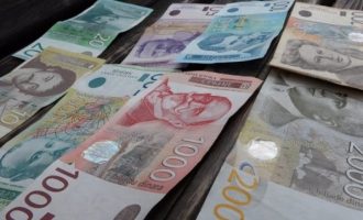 ​Kosova humb miliona euro nga përdorimi i dinarit serb