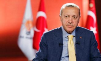 Turqia tërheq anijen kërkimore nga brigjet e Egjeut