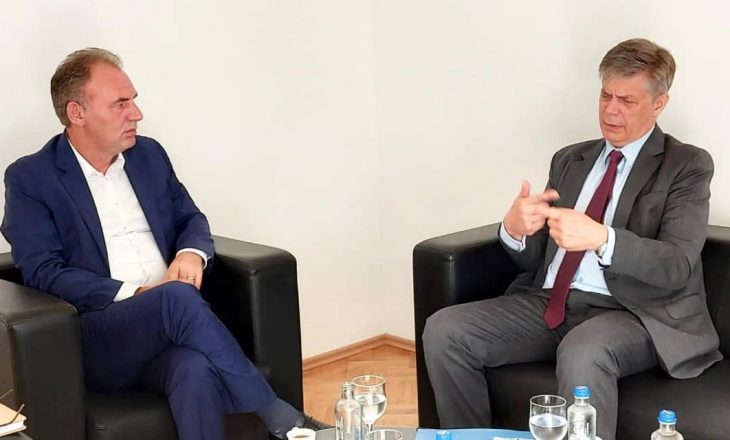 Shefi i EULEX-it në takim me Limajn: Do të vazhdojmë ta mbështesim Kosovën