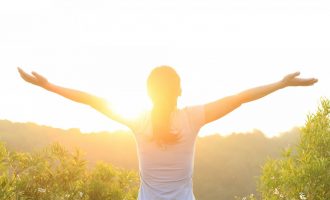 Këto janë ushqimet që duhet të hani çdo ditë për një jetë më të gjatë