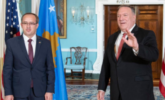 Hoti pritet nga Pompeo: SHBA e gatshme ta mbështesë Kosovën në procesin e dialogut