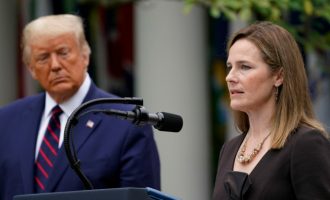 Trump emëron gjyqtaren e re në Gjykatën e Lartë