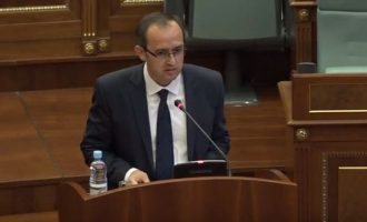 Hoti raporton në kuvend për dialogun