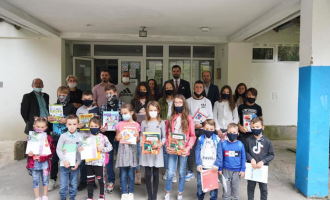 Nis shpërndarja falas e teksteve shkollore për nxënësit shqiptarë në Luginë të Preshevës