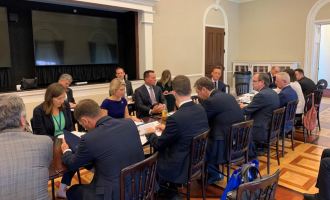 Robert O’Brien jep detaje për atë se çfarë ndodhi sot dhe çfarë pritet nesër në takimin Hoti-Vuçiq