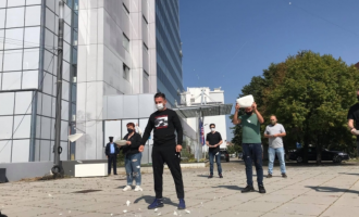 Gastronomët thyejnë pjata para Qeverisë