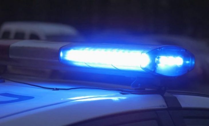 Një mjet shpërthyes hidhet në oborrin e policit në Leposaviq