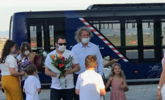 Polici i lënduar në Zhur kthehet pas shërimit në Kosovë