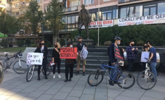 “Jom njeri, s’jom rob”, protesta për të drejtat e grave