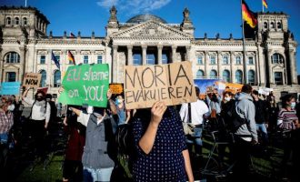 Gjermanët mbështesin emigrantët e bllokuar në Greqi