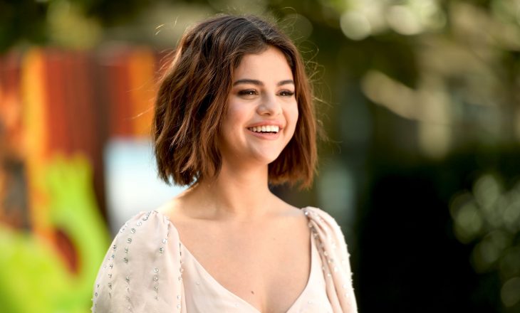 Selena Gomez ishte në presion për t’u dukur më seksuale në videoklipe