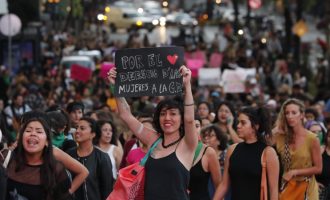 Protestohet në Meksikë, kërkohet legalizimi i abortit