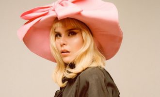 Këngëtarja flet sinqerisht lidhur me shtatëzaninë dhe vështirësite reale të të qenit nënë