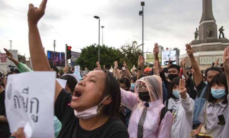 Zbutet ‘situata e jashtëzakonshme’ në Tajlandë pas ditësh protestash