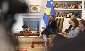 Vlora Dumoshi ndau çmimet vjetore të muzikës për vitin 2019