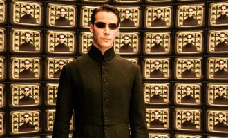 Kostumi i Keanu Reeves nga Matrix Reloaded tani ka dalë në auksion