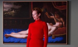 Tilda Swinton në filmin e ri të Almadovar, është ‘zëri njerëzor’ që na duhej