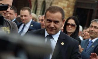 Anton Berisha largohet nga AAK, i bashkohet sërish LDK-së