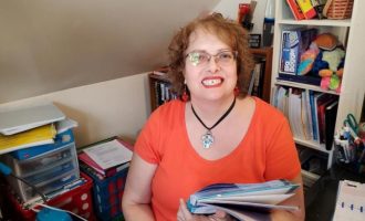 Mësuesja që i shpëtoi jetën gjyshes së një studenti, gjatë orës së mësimit virtual