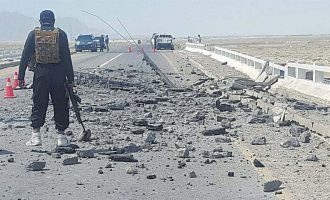 Pakistan, vriten 15 persona nga një sulm me raketahedhës