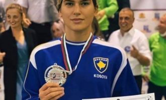 Boksierja kosovare e argjendtë në Sofje të Bullgarisë