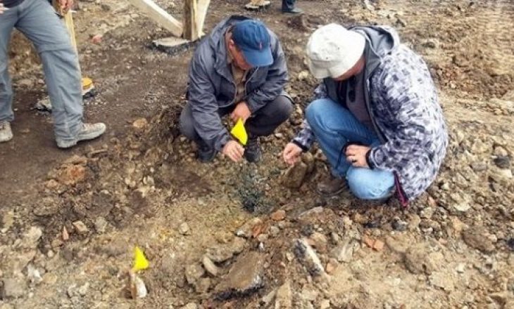 Në disa lokacione të Serbisë dyshohet për varreza masive – Kërkohet fillimi i gërmimeve