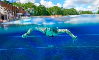 Noti në ujë të ftohtë mund të mbrojë trurin nga demenca