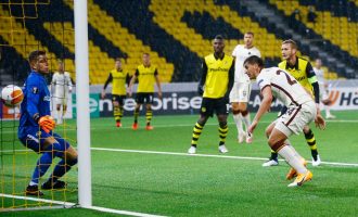 Kumbulla shënon golin e parë për Romën, duke i dhuruar tre pikët e para në Ligën e Evropës