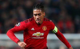 Smalling rezervon fluturim privat për të shkuar në Romë