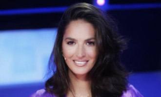 Emina Çunmulaj në përpjekje të një raporti më të shëndetshëm me rrjetet sociale