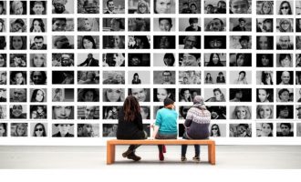 Gjetjet e studimit: Mediat në Kosovë e Serbi po fuqizojnë tëhuajësimin në mes të shqiptarëve e serbëve