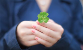 Çfarë bëjnë njerëzit me fat që të tjerët nuk bëjnë?