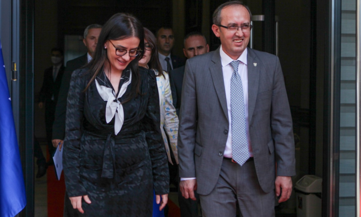 Hoti e Haradinaj anulojnë raportimin për personat e pagjetur – reagon Vetëvendosje