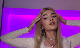 Era Istrefi zhvendoset përtej oqeanit