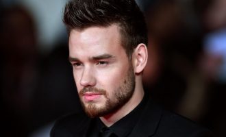 Këngëtari hoqi dorë nga alkooli nga frika se mund të shkatërrojë raportin me të birin