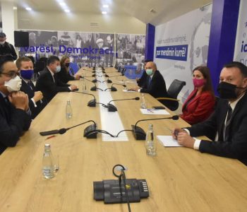 Mustafa në takim me Lajçakun: Dialogu të përmbyllet me njohje reciproke