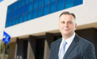 Deputeti i Vetëvendosje: Haki Rugova e shkarkoi drejtorin e Policisë