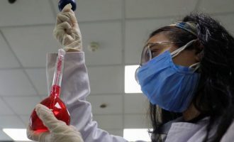 Studimi i OBSH: Remdesivir, ilaçi që mendohej se ndihmon në shërimin e COVID-19, s’ka kurrfarë efekti