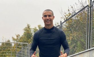 Ronaldo me stil të ri të flokëve