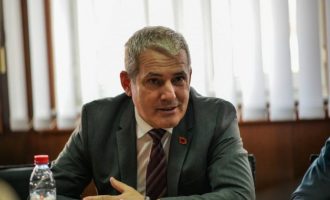 Sveçla: Tenderi i Veliut për targa është fund e krye korrupsion