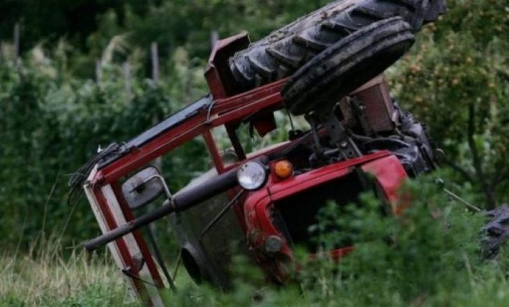 Tragjike: Vdes pas aksidentit me traktor