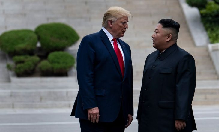 Kim Jong-un i dërgon të fala Trump-it: Shpresoj se do shëroheni shpejt