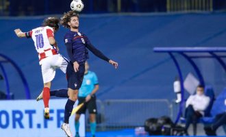 Franca e mposhtë Kroacinë